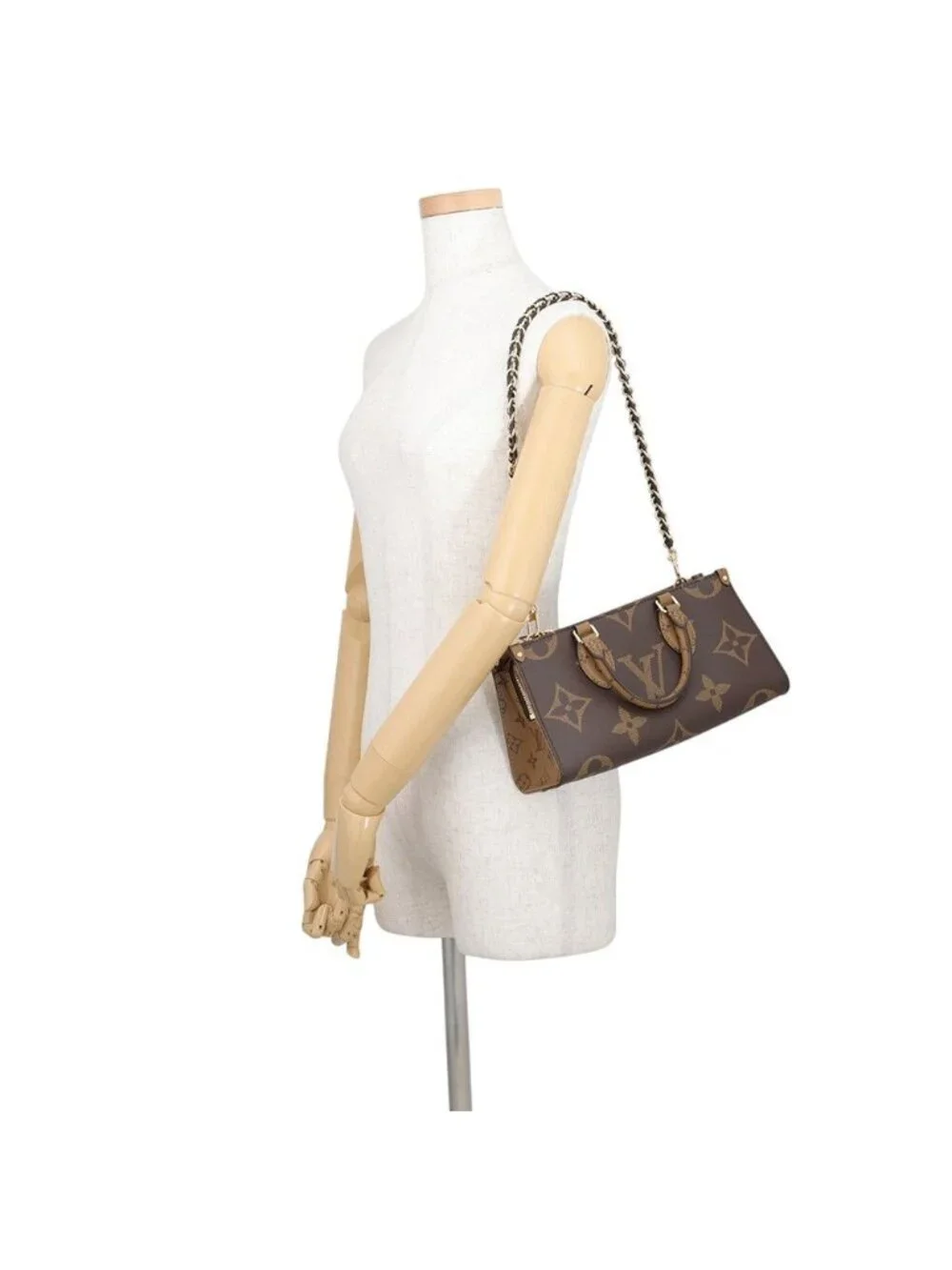 Louis Vuitton Monogram Reverse Giant On The Go East West Chain Tote Bag